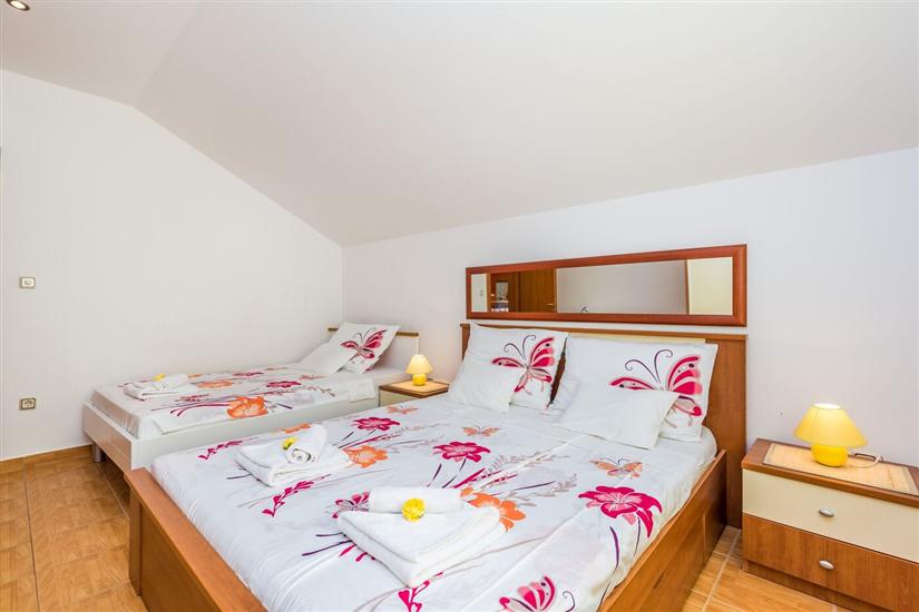 Apartment A1, for 7 persons