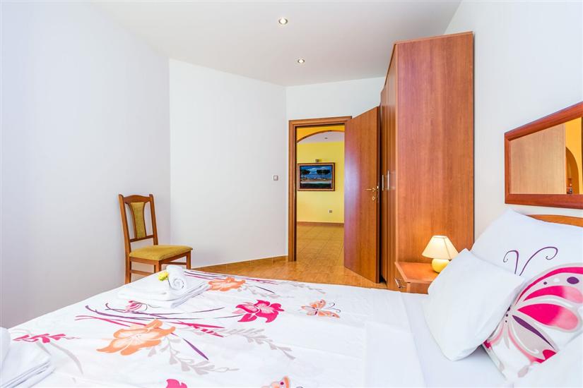 Apartment A1, for 7 persons