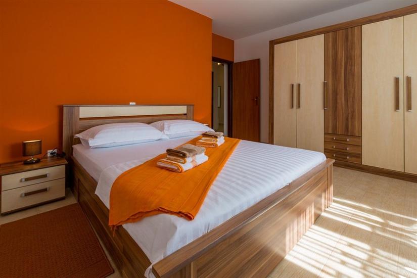 Apartment A1, for 6 persons