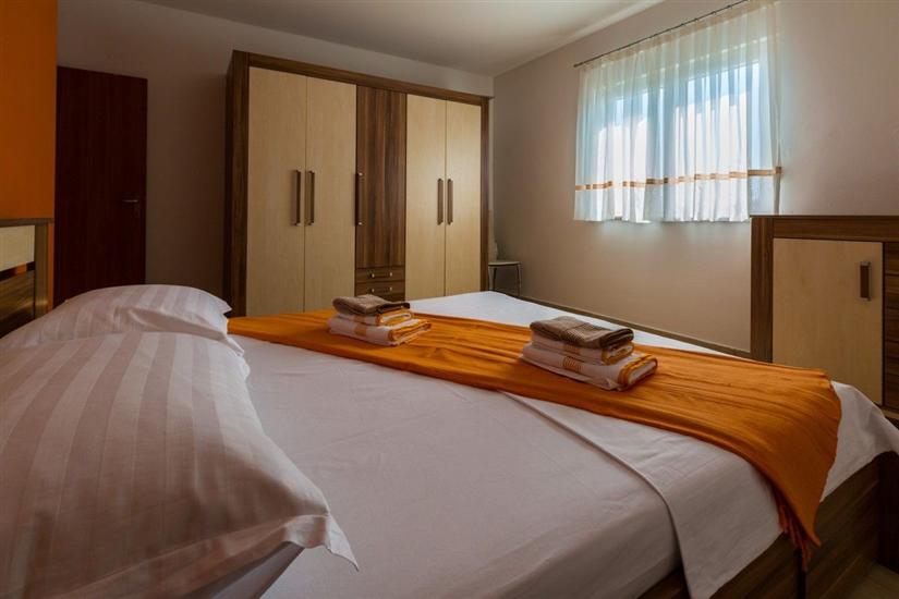 Apartment A1, for 6 persons