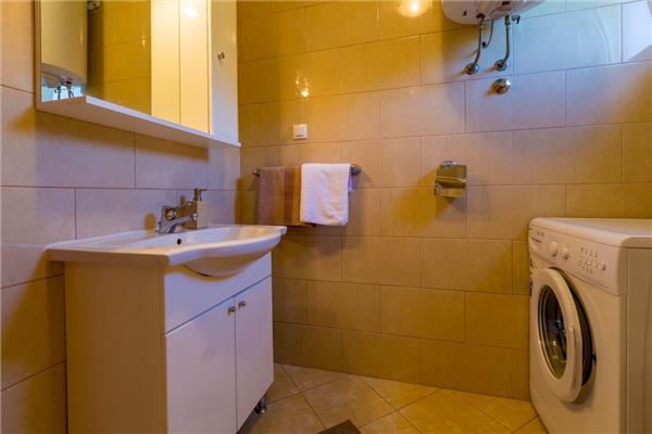 Apartment A1, for 6 persons