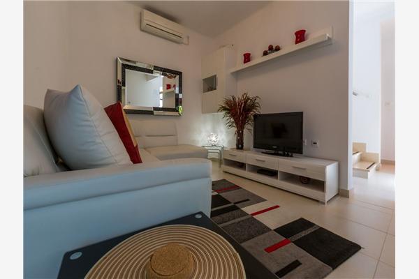 House K1, for 8 persons