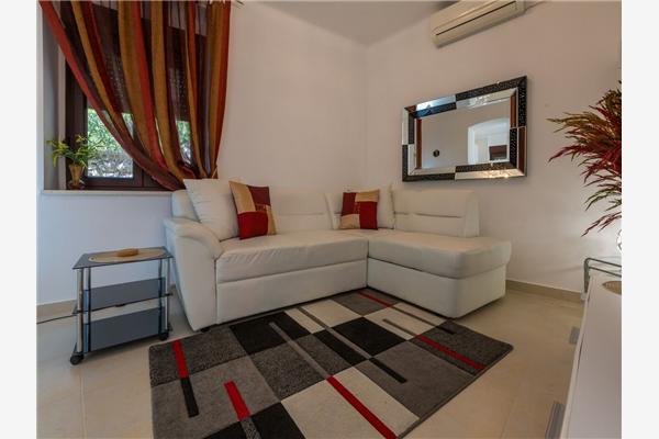 House K1, for 8 persons