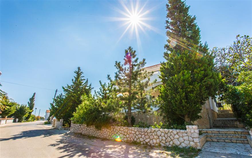 Apartments Brnić Ž.