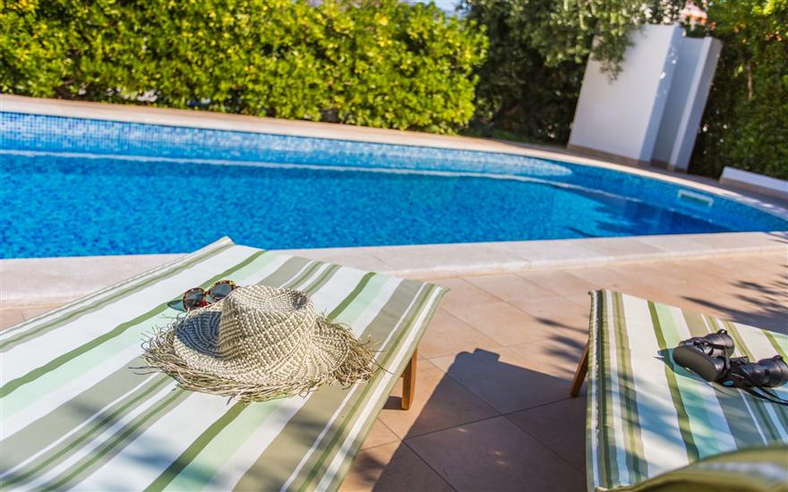 Apartments Brnić Ž.