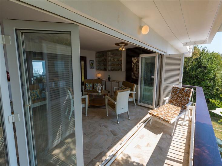 House A1, for 10 persons