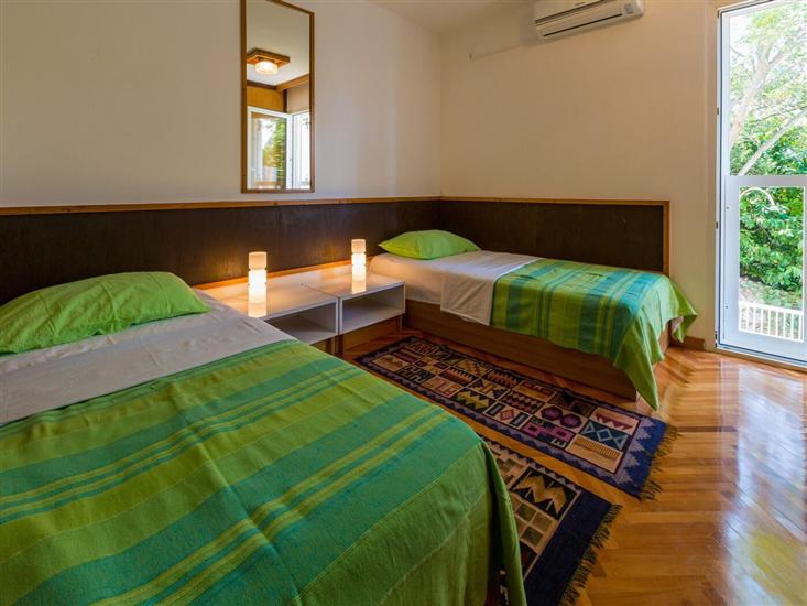 House A1, for 10 persons