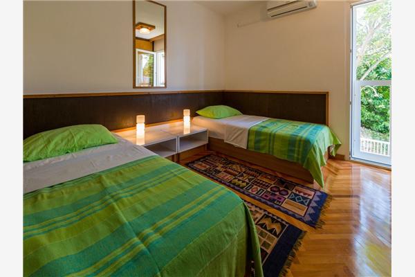 House A1, for 10 persons