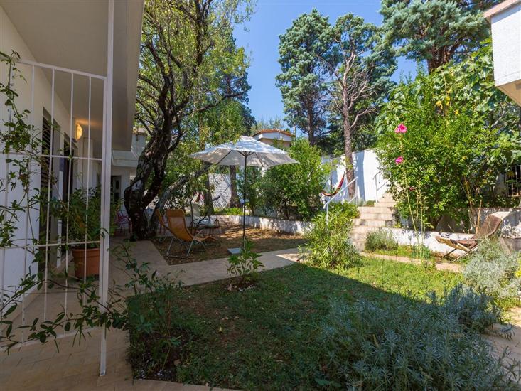 House A1, for 10 persons