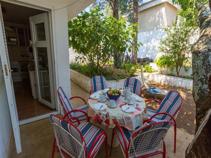 House A1, for 10 persons