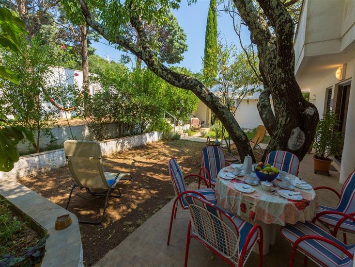 House A1, for 10 persons