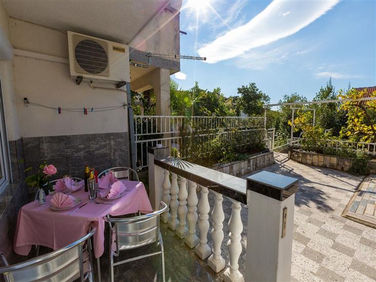 Apartment A1, for 4 persons