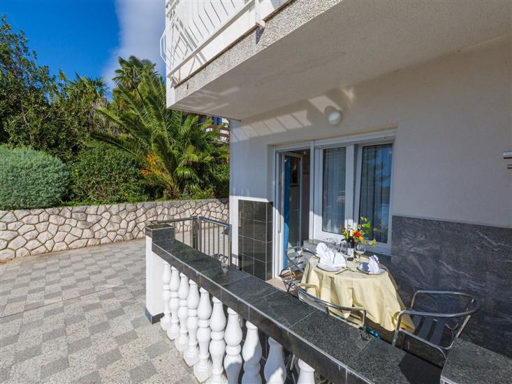 Apartment A2, for 4 persons