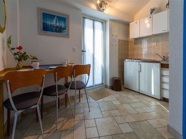 Apartment A4, for 4 persons