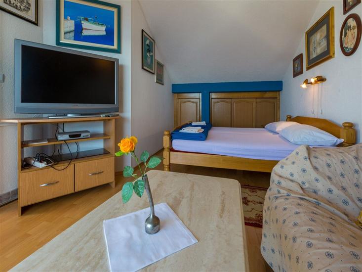 Apartment A4, for 4 persons