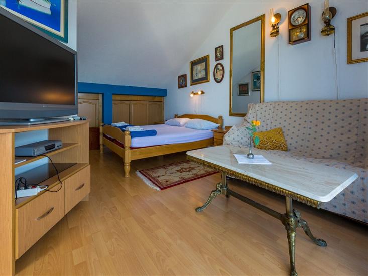 Apartment A4, for 4 persons