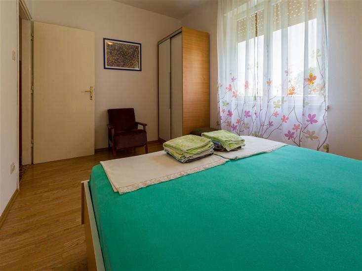 Apartment A1, for 5 persons
