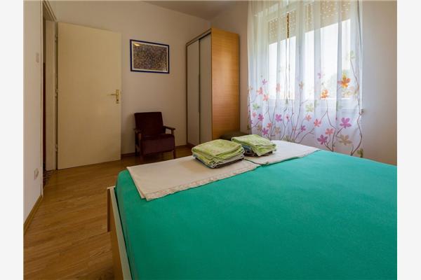 Apartment A1, for 5 persons