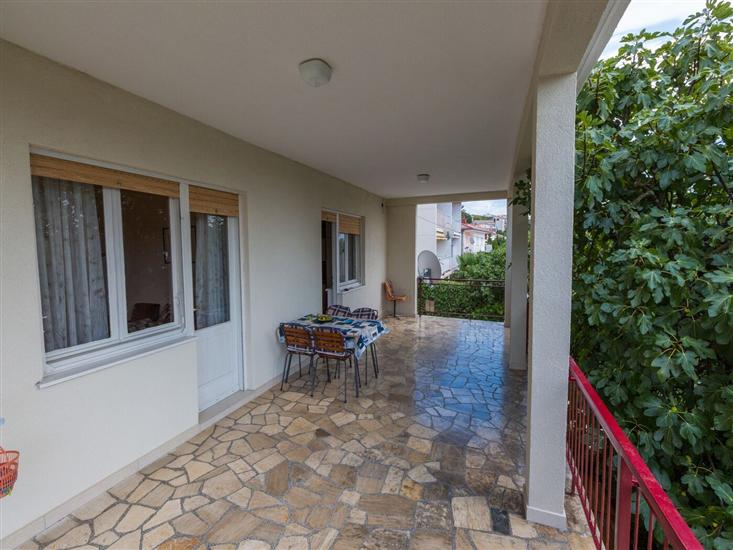 Apartment A1, for 5 persons