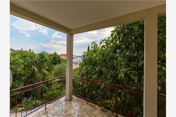 Apartment A1, for 5 persons