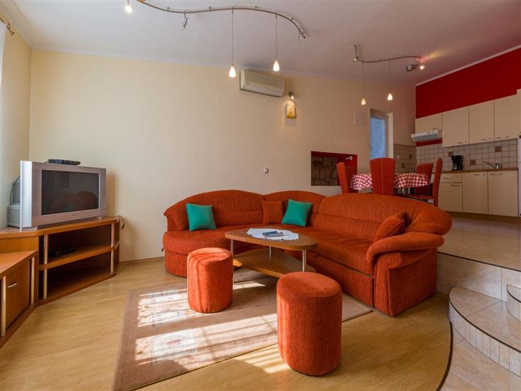 Apartment A2, for 5 persons