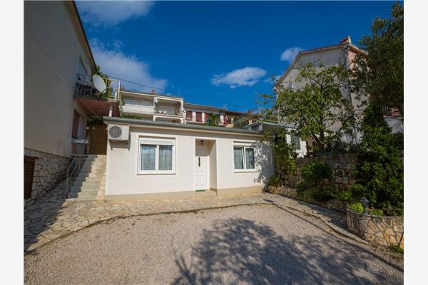 Apartment A2, for 5 persons