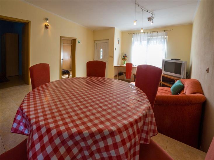 Apartment A2, for 5 persons