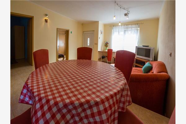 Apartment A2, for 5 persons