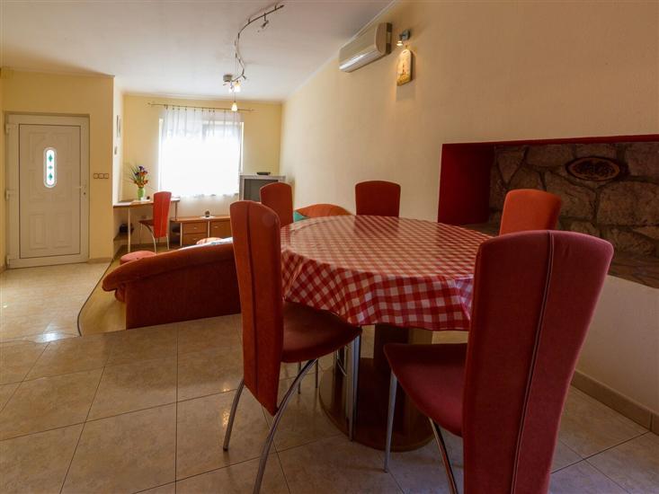 Apartment A2, for 5 persons