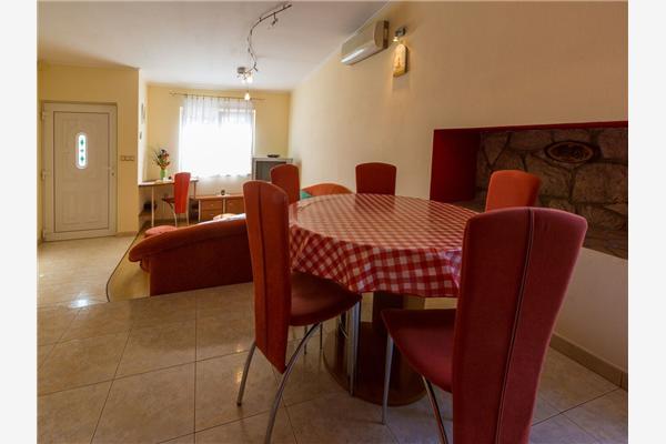 Apartment A2, for 5 persons
