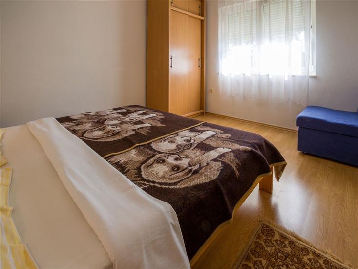 Apartment A2, for 5 persons