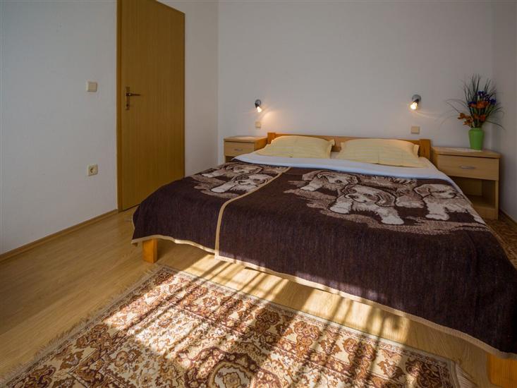 Apartment A2, for 5 persons