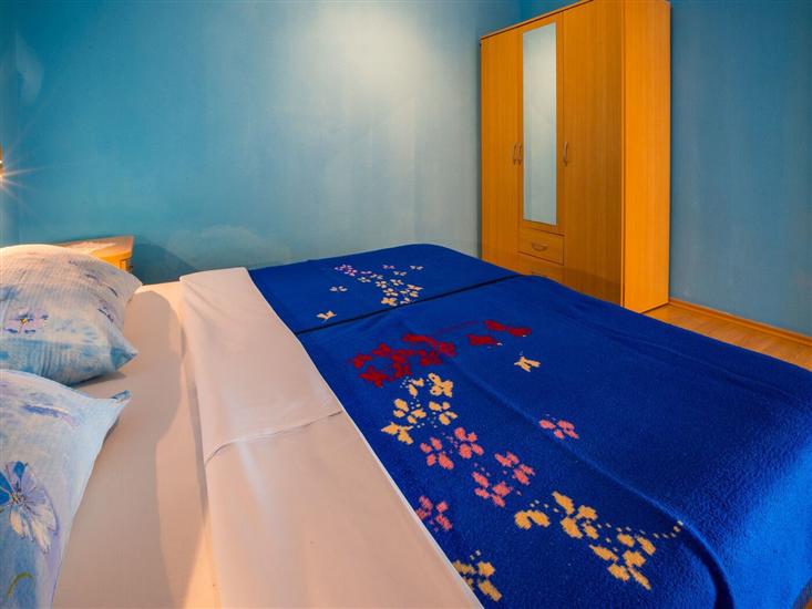 Apartment A2, for 5 persons