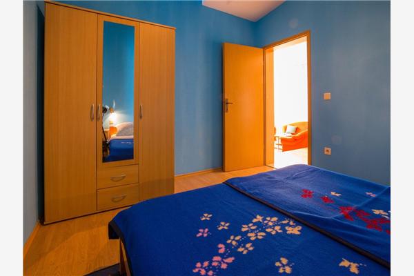 Apartment A2, for 5 persons