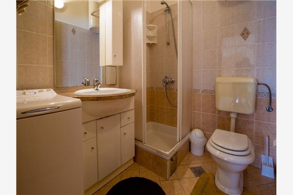 Apartment A2, for 5 persons