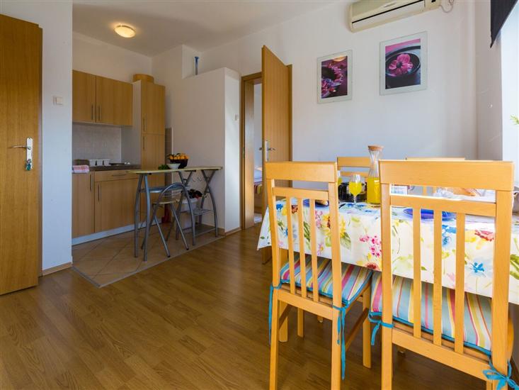 Apartment A2, for 4 persons