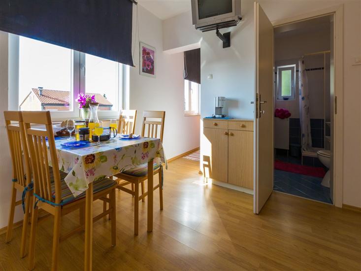 Apartment A2, for 4 persons