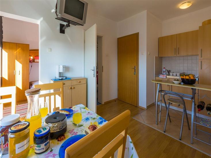 Apartment A2, for 4 persons
