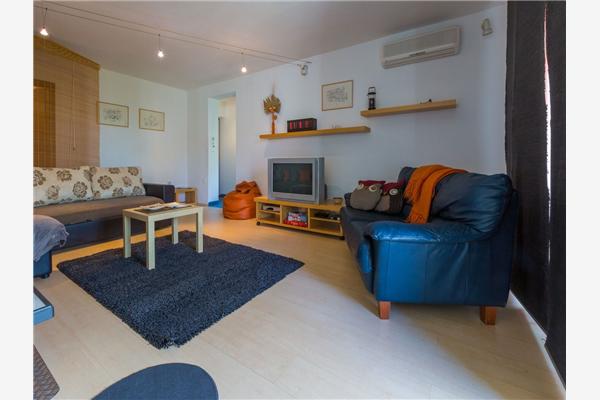 Apartment A3, for 7 persons