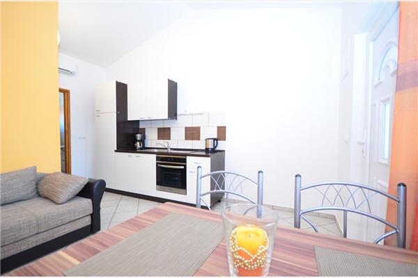 Apartment A2, for 3 persons