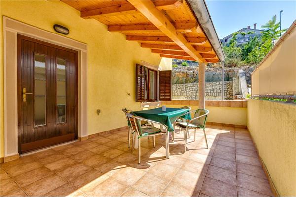 Apartment A2, for 4 persons