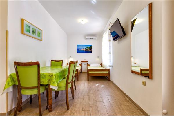 Apartment A2, for 4 persons