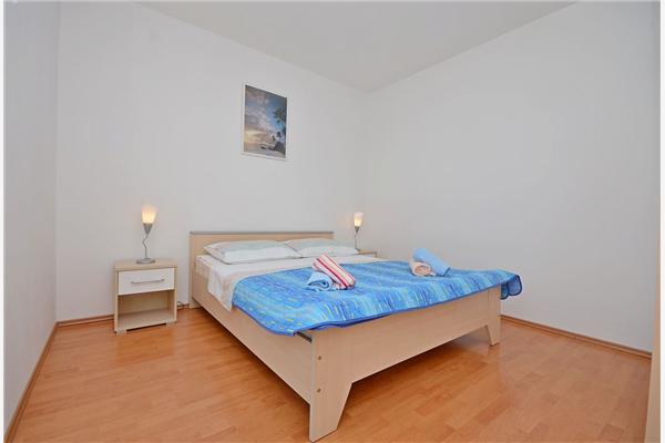 Apartment A1, for 5 persons