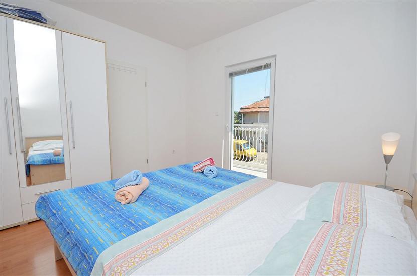 Apartment A1, for 5 persons