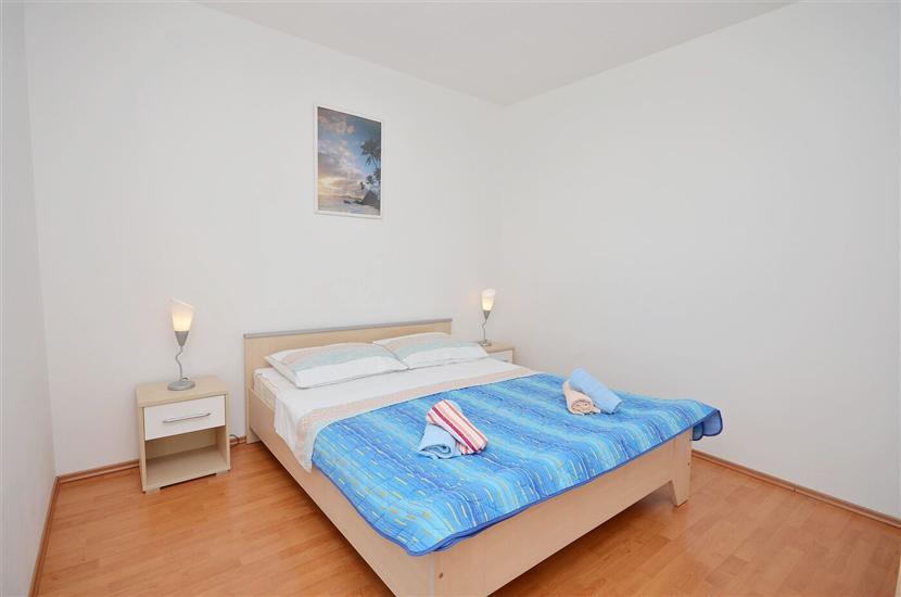 Apartment A1, for 5 persons