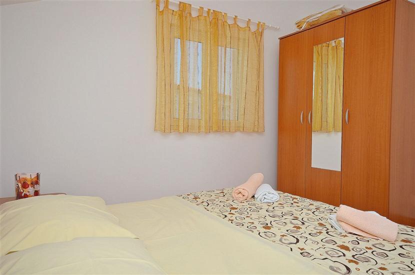 Apartment A2, for 5 persons