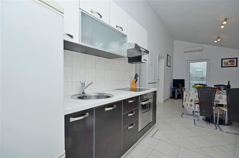 Apartment A2, for 5 persons