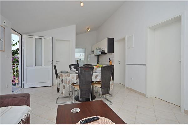 Apartment A2, for 5 persons