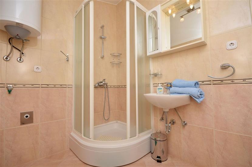 Apartment A2, for 5 persons