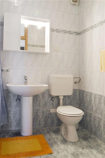 Apartment A4, for 5 persons